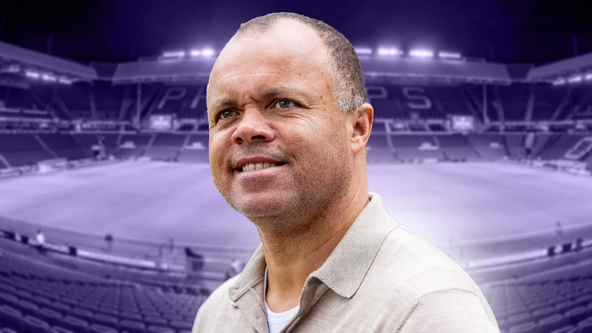 Earnest Stewart, PSV