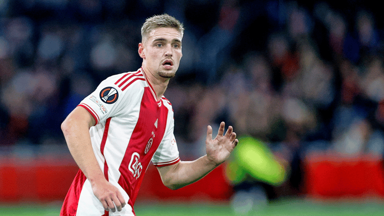 Kenneth Taylor in het shirt van Ajax.