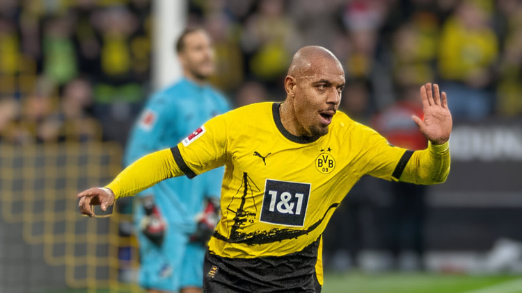 Donyell Malen joined Borussia Dortmund in 2021