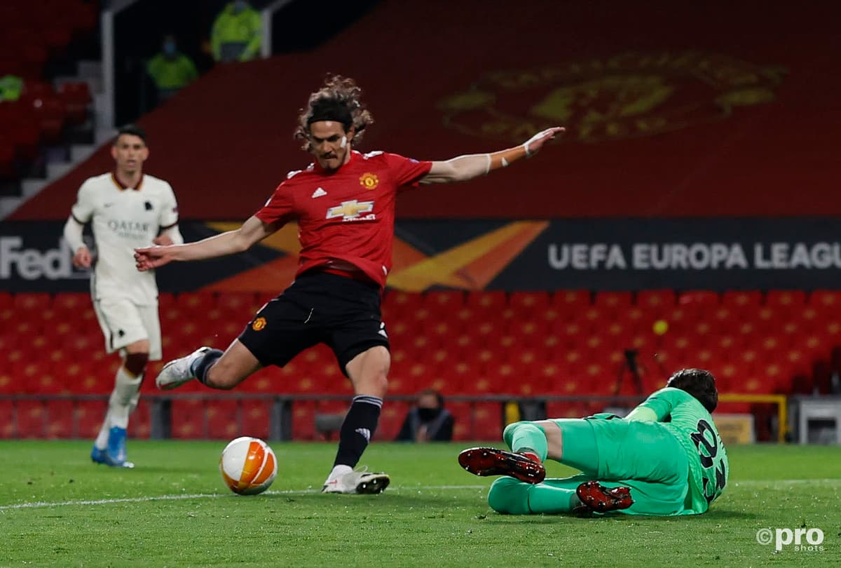 Door to Boca Juniors has not closed, Man Utd striker Cavani admits