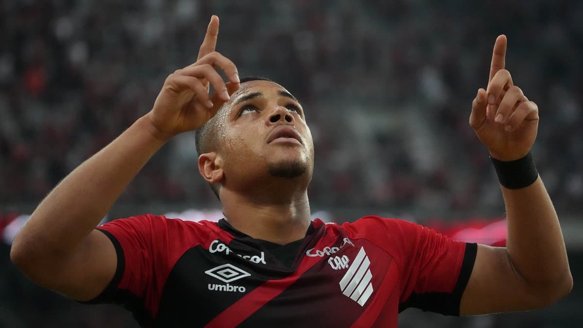 Vitor Roque, Athletico Paranaense, 2022