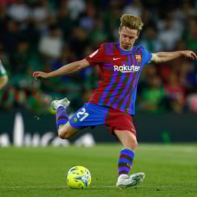 Revealed: Man Utd's top offer for Frenkie de Jong