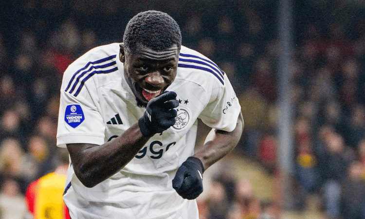 Brian Brobbey is dit seizoen in bloedvorm bij Ajax.