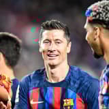 Barcelona's Robert Lewanndowski and Ronald Araujo