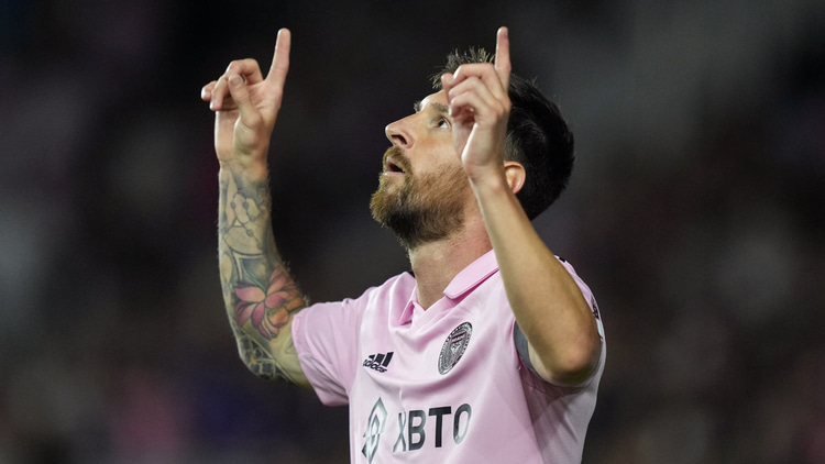 Barcelona want to bring Lionel Messi back on loan