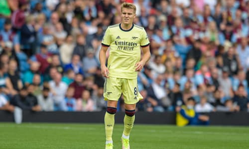 Martin Odegaard playing for Arsenal, 2021/22
