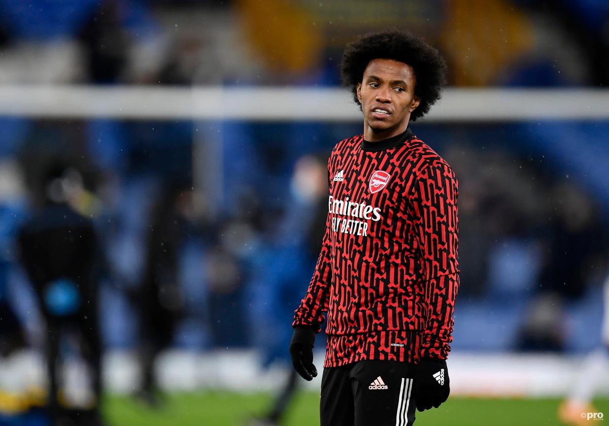 ‘Wenger never would have bought him’ – Arsenal legend slams signing of Willian