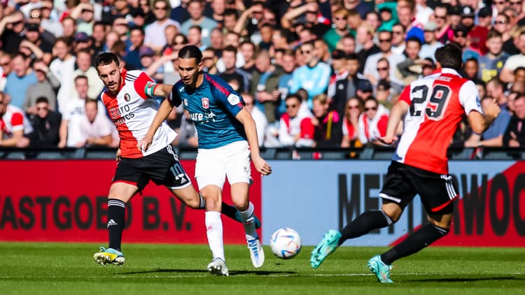 Ramiz Zerrouki staat nog tot medio 2024 onder contract bij FC Twente, met een optie voor nog één jaar.