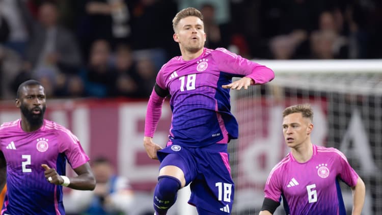 Max Mittelstadt after scoring against the Netherlands