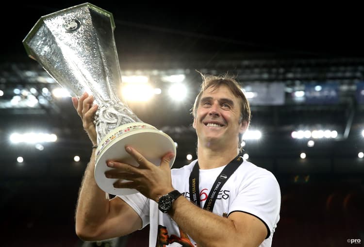 Julen Lopetegui with the Europa League at Sevilla