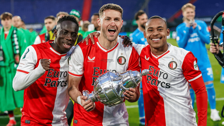 Yankuba Minteh speelde dit seizoen 37 wedstrijden voor Feyenoord, waarin hij goed was voor 11 doelpunten 6 assists.