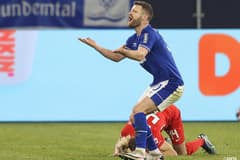 Mustafi begins Schalke spell with mistake that leads to a goal