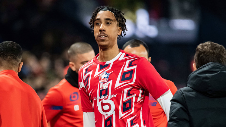 Leny Yoro was one of the top young defenders in Europe last season