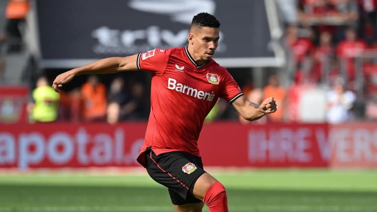 Paulinho in de wedstrijd tussen Bayer Leverkusen en TSG Hoffenheim.