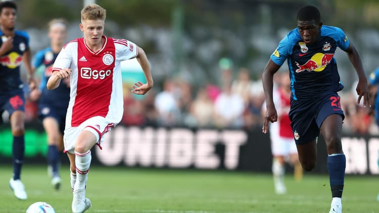 Kristian Hlynsson kreeg in de voorbereiding de kans bij Ajax 1.