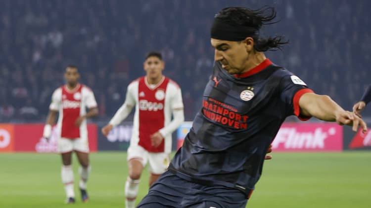 Érick Gutiérrez in actie voor PSV.