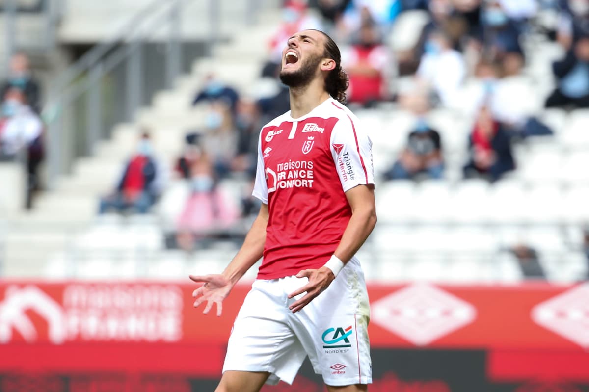 Aberdeen face stiff competition for Reims striker Hornby