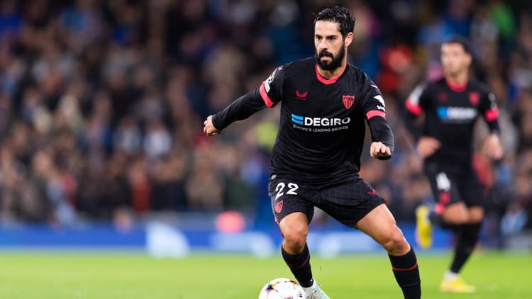 Isco is transfervrij sinds zijn vertrek bij Sevilla in december.