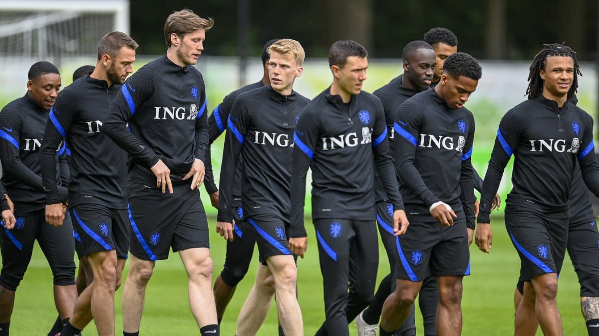 Jerdy Schouten, Bologna, Transfer Feyenoord, 2022/23