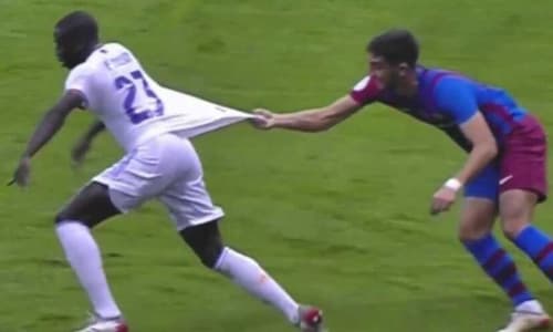 Ferran Torres, Barcelona debut