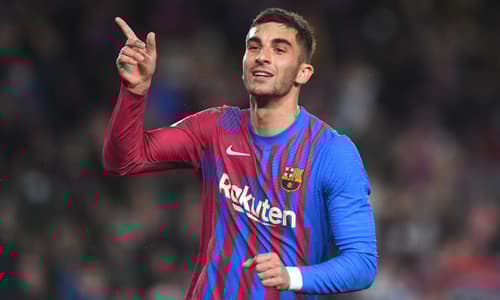 Ferran Torres, Barcelona, 2021/22