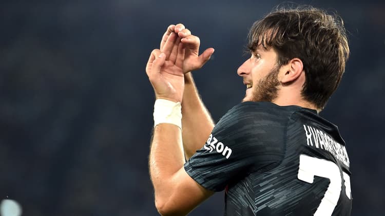 Khvicha Kvaratskhelia, Napoli, 2022-23