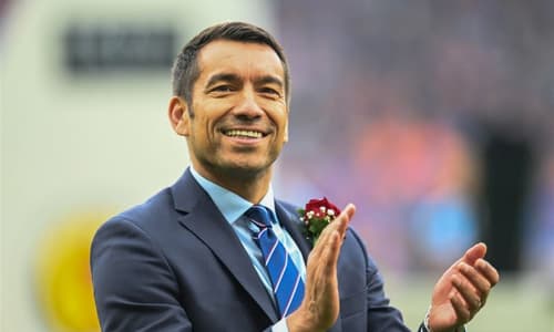 Giovanni van Bronckhorst onder de indruk: 'Vooral dat bepaalt of hij jarenlang in Oranje zal spelen of niet'