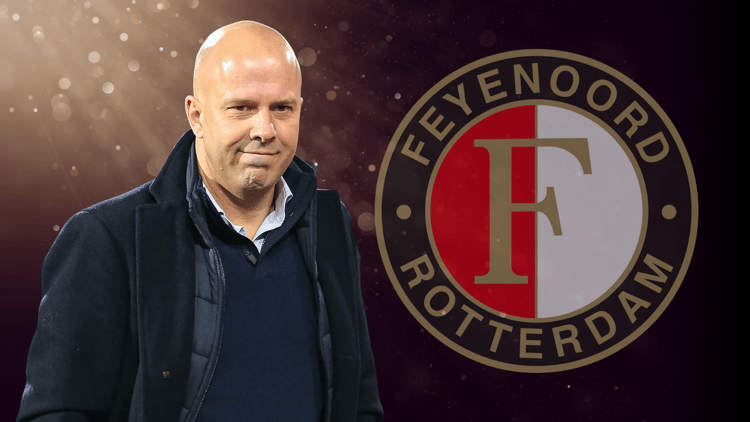 Arne Slot staat nog tot medio 2025 onder contract bij Feyenoord.