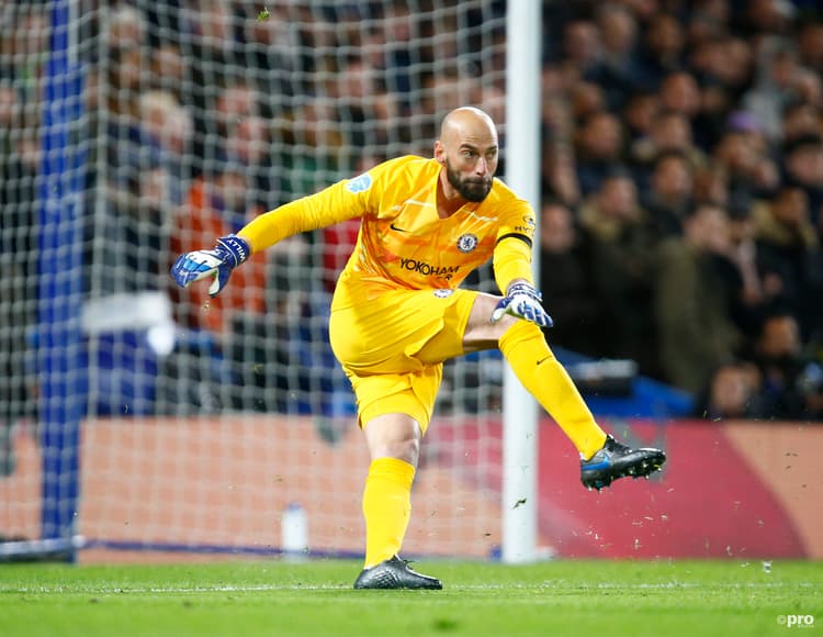 Southampton signed Willy Caballero on a one-month contract as goalkeeper cover