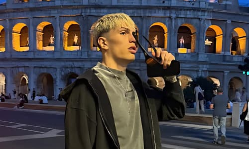 Alejandro Garnacho holidays in Rome