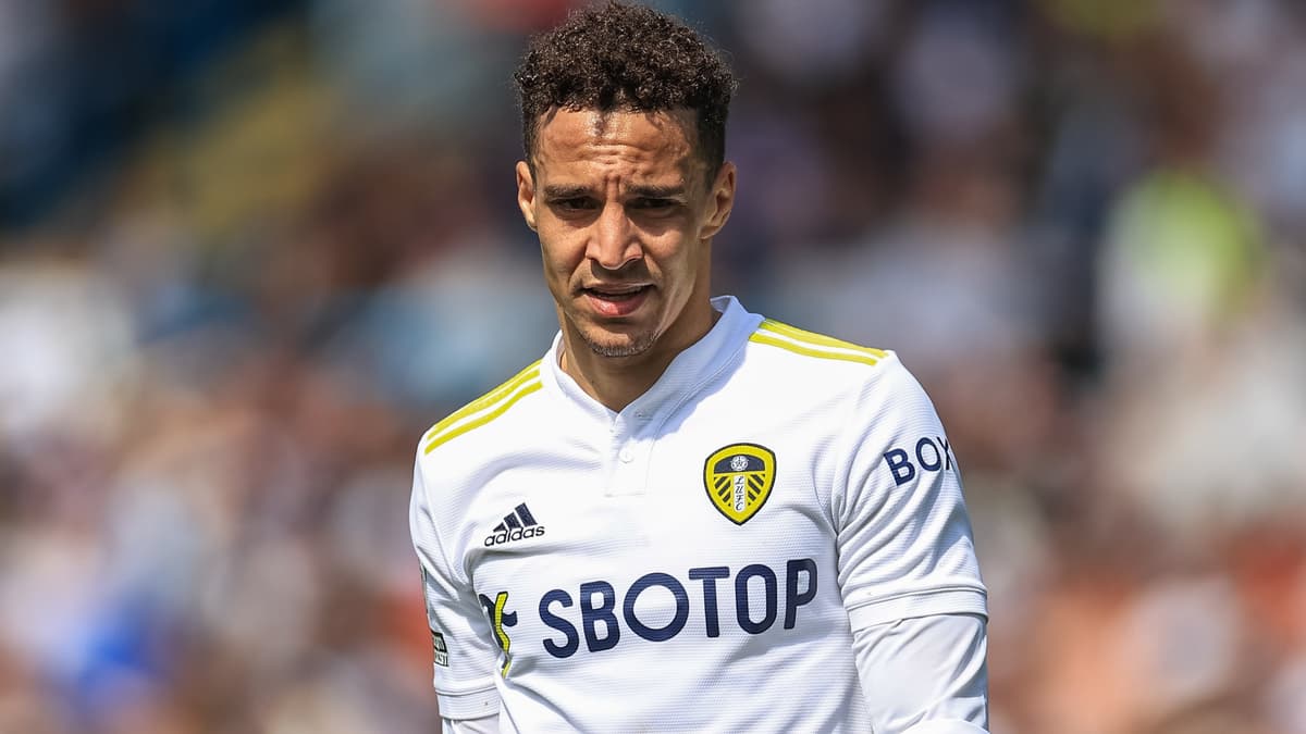 Rodrigo Moreno playing for Leeds United