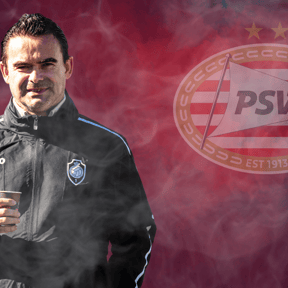Overmars hoopt uitblinkende ex-Ajacied voor neus van PSV weg te kapen