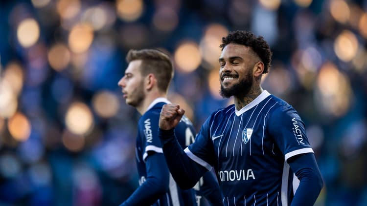 Jürgen Locadia zou met Vitesse al in gesprek zijn over een contract.