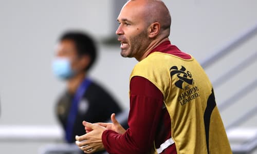 Andres Iniesta extends his contract at Vissel Kobe, will play until 39