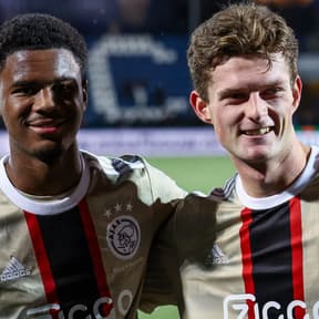 Ajax vangt vertrek Jorrel Hato naar Liverpool mogelijk op met ‘nieuwe Toby Alderweireld’