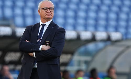 Claudio Ranieri managing for Sampdoria in a Serie A match against Roma at the Stadio Olimpico in 2021.
