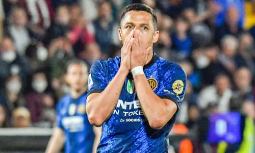 Alexis Sanchez in action for Inter Milan.