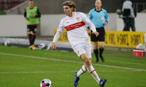 Bayern Munich transfer target models career on David Beckham