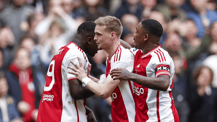 Steven Bergwijn speelde in totaal 80 wedstrijden namens Ajax 1 en kwam daarin 29 keer tot scoren.