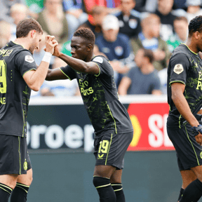 Feyenoord gaat spoedig in gesprek met Engelse topclub over publiekslieveling