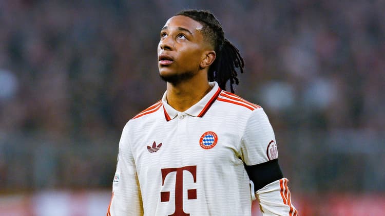 Michael Olise ligt nog tot medio 2029 vast bij Bayern München. 