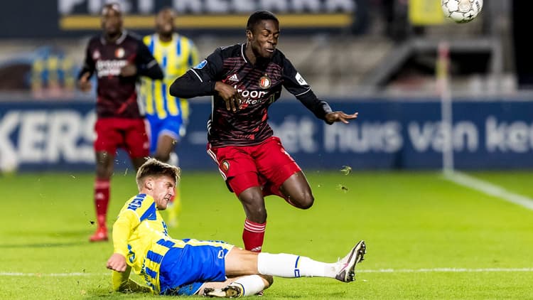 Christian Conteh kwam tot op heden niet verder dan twee korte invalbeurten bij Feyenoord.