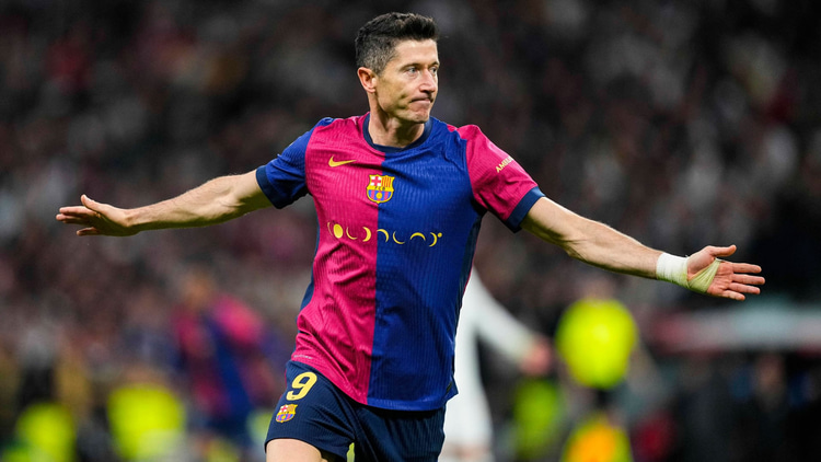 Robert Lewandowski has been prolific for Barcelona this season.