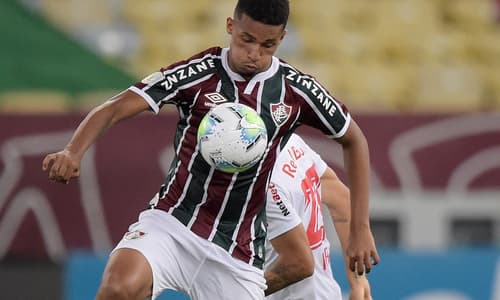 Who is Atletico Madrid signing Marcos Paulo?