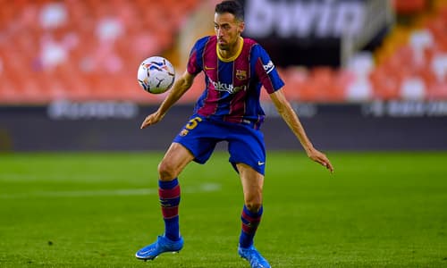 Barcelona identify three potential Sergio Busquets replacements