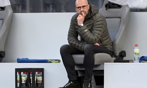 Peter Bosz sacked as head coach of Leverkusen