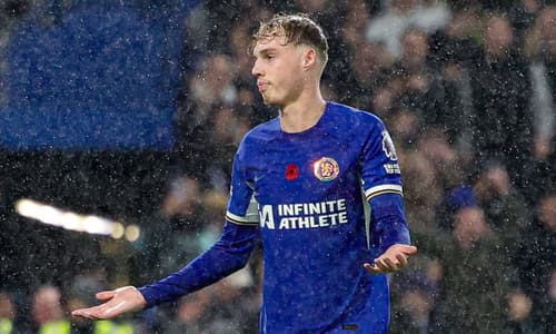 Cole Palmer in Premier League action for Chelsea vs Man City