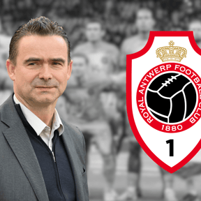 Marc Overmars klopt na mislopen Calvin Stengs bij Ajax aan voor beste middenvelder van Eredivisie