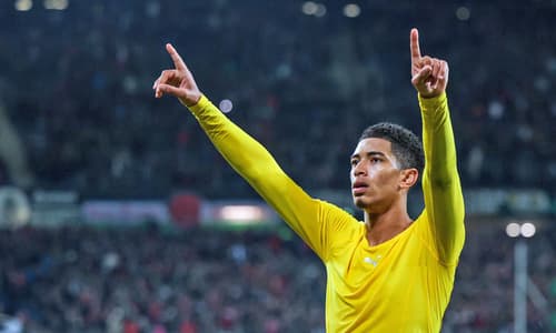 Jude Bellingham celebrating a goal for Borussia Dortmund.