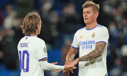 Kroos and Modric in action for Real Madrid.